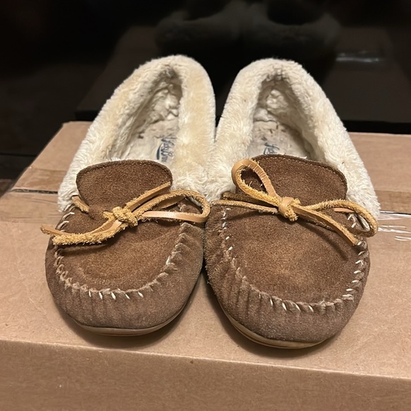 Lucky Brand, Comfy, Housewear, Slip On all over Slippers, Size 8M - Picture 2 of 9